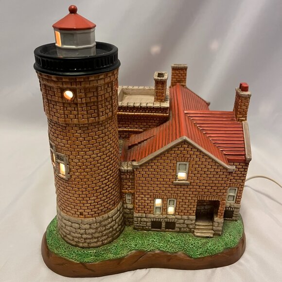 Lefton Limited Edition 1999 Old Mackinac Point Lighted Lighthouse – Original Box - Picture 5 of 15